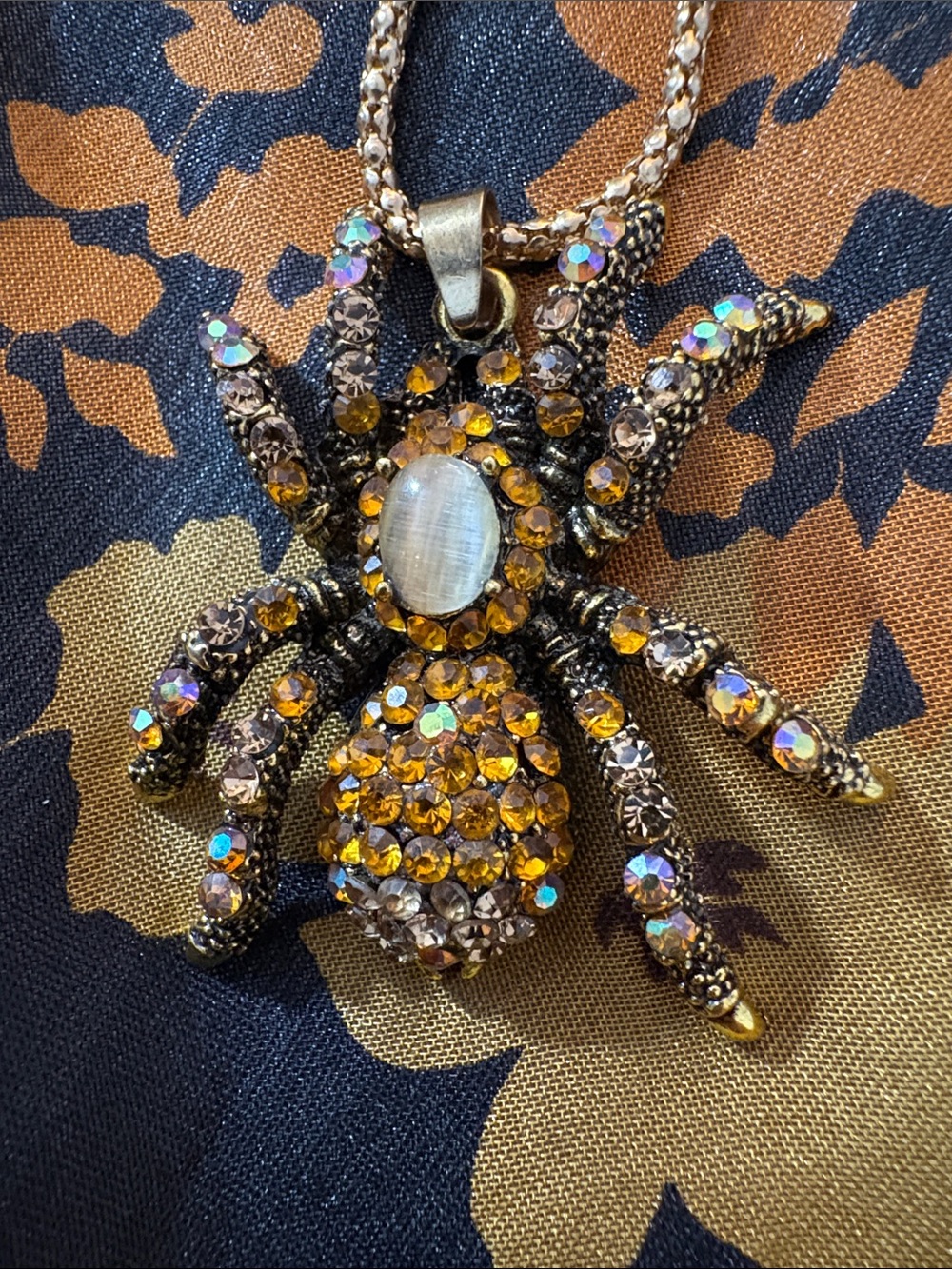 Betsey Johnson Spider Pendant Necklace - Picture 3 of 6
